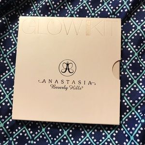 Anastasia Beverly Hills Glow Kit